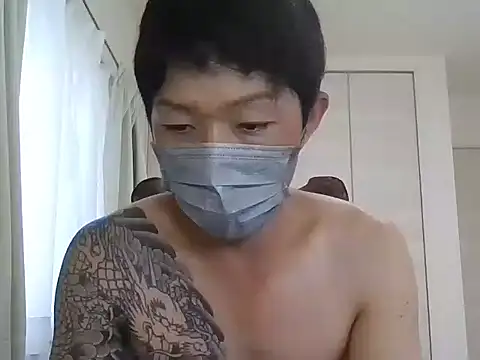 Snapshot of K0U-123 chatting on 06-12-26, 11:25 K0U-123 online show from 06-12-26, 11:25
