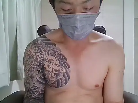 Snapshot of K0U-123 chatting on 06-13-26, 01:20 K0U-123 online show from 06-13-26, 01:20