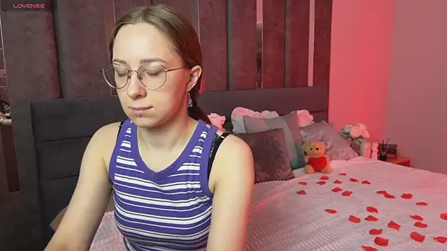 LillAlice online show from 02-10-26, 12:48