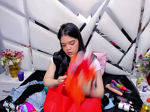 Snapshot of _EmilySquirt chatting on 02-12-26, 01:39 EmilySquirt online show from 02-12-26, 01:39