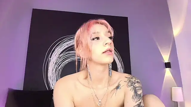 AlannaViera online show from 04-28-26, 03:00