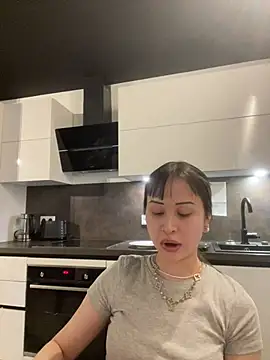Snapshot of Just-Lilly chatting on 06-23-26, 04:05 Just-Lilly online show from 06-23-26, 04:05