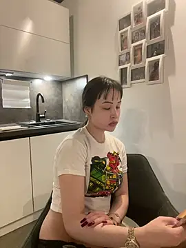 Snapshot of Just-Lilly chatting on 07-10-26, 07:49 Just-Lilly online show from 07-10-26, 07:49