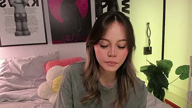 Snapshot of Hey_lucy__ chatting on 03-04-26, 12:11 Hey lucy online show from 03-04-26, 12:11