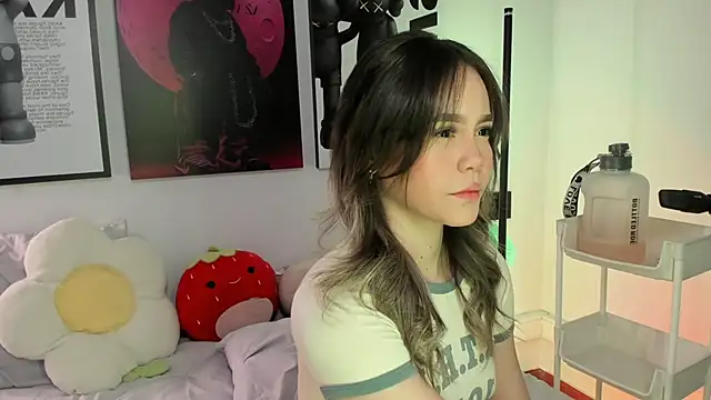 Snapshot of Hey_lucy__ chatting on 05-11-26, 11:49 Hey lucy online show from 05-11-26, 11:49