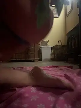 Snapshot of missgirl88 chatting on 02-17-26, 05:52 missgirl88 online show from 02-17-26, 05:52