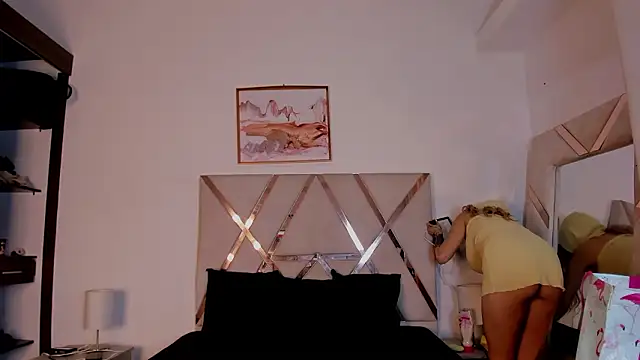 Lucia velez online show from 03-10-26, 03:00