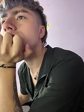 Snapshot of AlexanderCollman2 chatting on 03-12-26, 05:35 AlexanderCollman2 online show from 03-12-26, 05:35