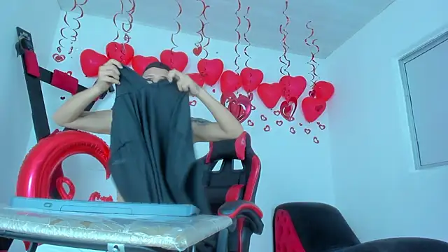 Steven and Camilo18 online show from 02-14-26, 11:40