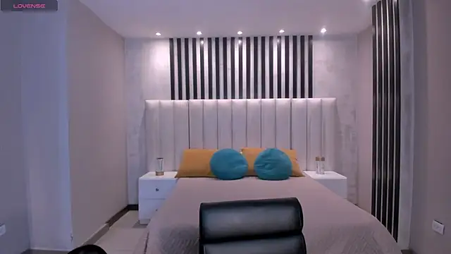 OrianaFontaine online show from 03-11-26, 08:04