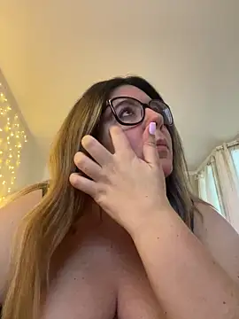 JasmineGlow7 online show from 05-05-26, 01:08