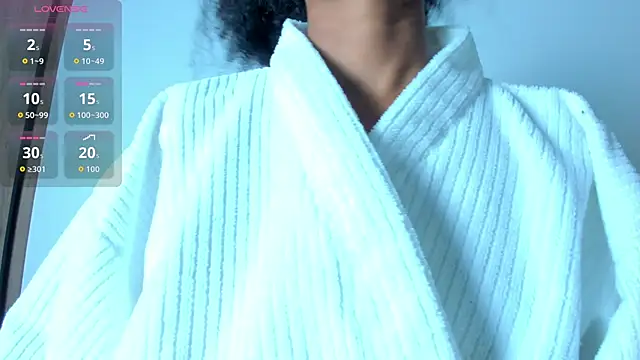 Snapshot of EmmaLovve chatting on 03-14-26, 02:28 EmmaLovve online show from 03-14-26, 02:28