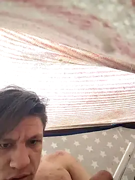 Snapshot of Yoooo633 chatting on 03-23-26, 04:44 Yoooo633 online show from 03-23-26, 04:44