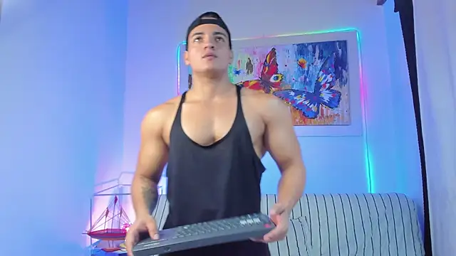 Snapshot of jhon_nicolas chatting on 05-14-26, 11:11 jhon nicolas online show from 05-14-26, 11:11