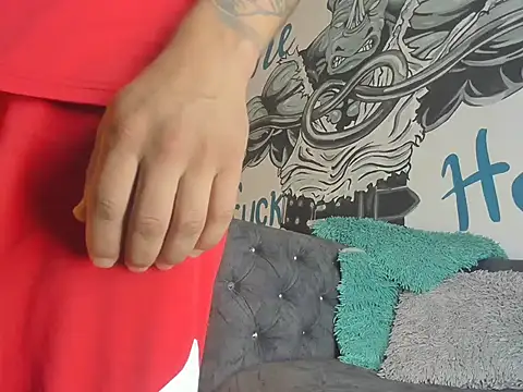 Snapshot of justinBigcock555 chatting on 02-04-26, 11:27 justinBigcock555 online show from 02-04-26, 11:27