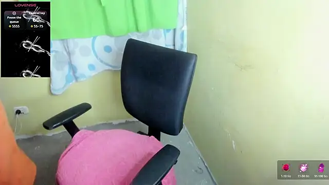 LuciaMiilf online show from 03-12-26, 04:57