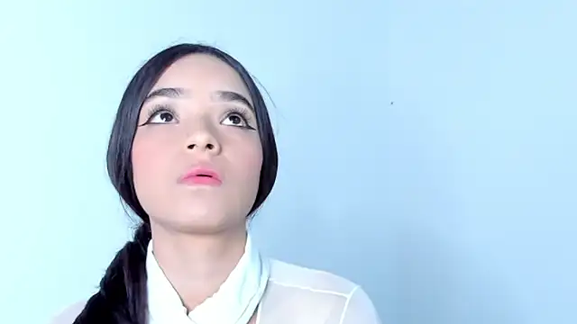 Snapshot of Lilith_pink29 chatting on 02-14-26, 02:30 Lilith pink29 online show from 02-14-26, 02:30