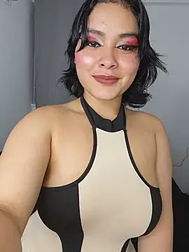 zoe love18 online show from 07-22-26, 04:37