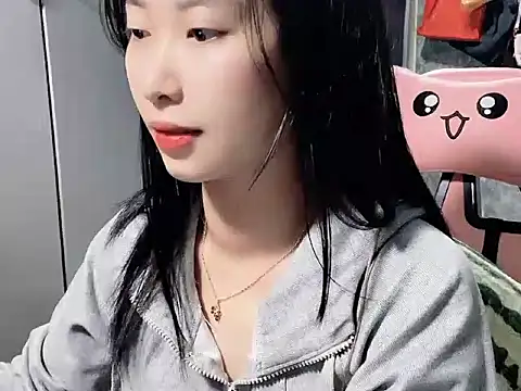 Snapshot of Linne6789 chatting on 03-03-26, 03:07 Linne6789 online show from 03-03-26, 03:07