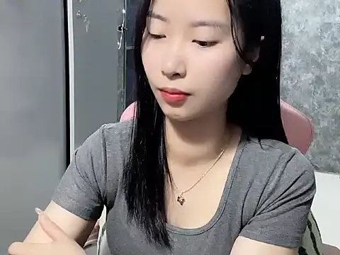 Snapshot of Linne6789 chatting on 03-08-26, 02:04 Linne6789 online show from 03-08-26, 02:04