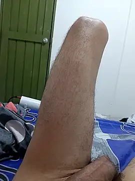 Snapshot of elvergon8721 chatting on 02-21-26, 08:15 elvergon8721 online show from 02-21-26, 08:15