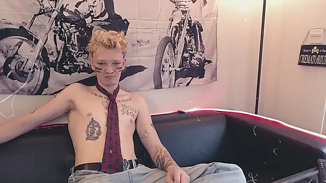 Snapshot of DadWizard chatting on 02-07-26, 05:55 DadWizard online show from 02-07-26, 05:55