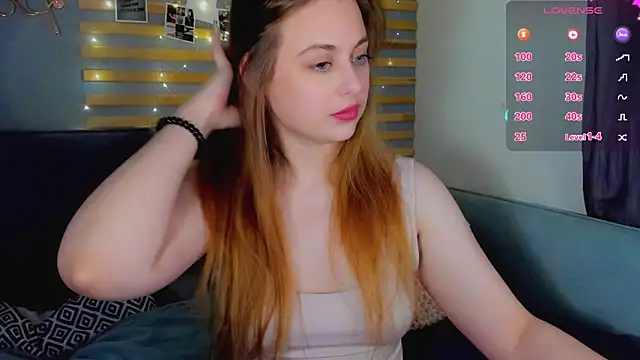 Snapshot of Alice_Wanderr chatting on 03-03-26, 01:45 Alice Wanderr online show from 03-03-26, 01:45