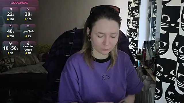 Snapshot of Ozalin_ chatting on 02-04-26, 09:37 Ozalin online show from 02-04-26, 09:37