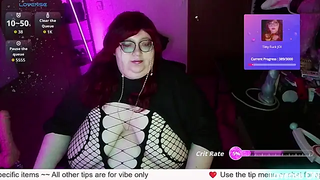 Snapshot of RileySynn chatting on 06-19-26, 03:22 RileySynn online show from 06-19-26, 03:22