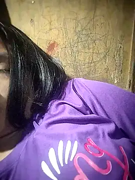 Snapshot of SweetKirsten69 chatting on 02-04-26, 03:51 SweetKirsten69 online show from 02-04-26, 03:51