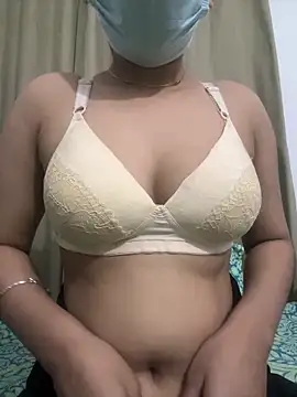 Snapshot of Divya-03 chatting on 02-16-26, 07:21 Divya-03 online show from 02-16-26, 07:21