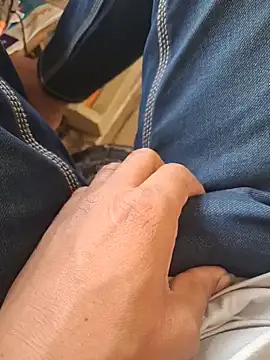 Snapshot of hot---boy1 chatting on 03-15-26, 04:18 hot---boy1 online show from 03-15-26, 04:18