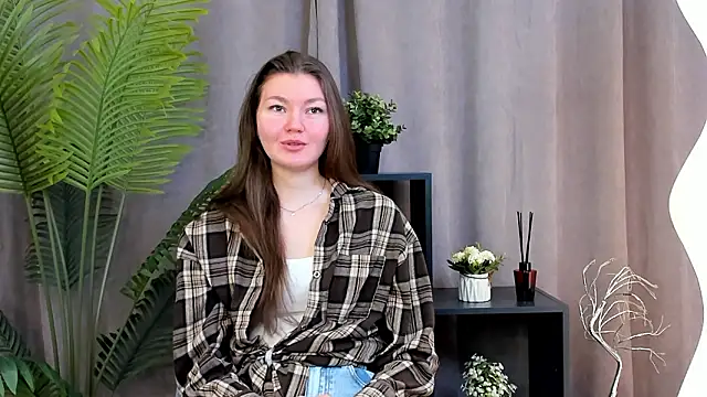 Snapshot of TobiMillinor chatting on 02-04-26, 10:10 TobiMillinor online show from 02-04-26, 10:10