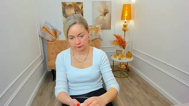 CharlotteKerti online show from 04-17-26, 11:35