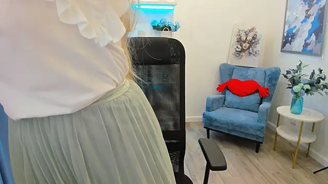 CharlotteKerti online show from 06-10-26, 12:59