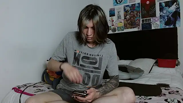 Snapshot of denjireze chatting on 02-06-26, 04:50 denjireze online show from 02-06-26, 04:50