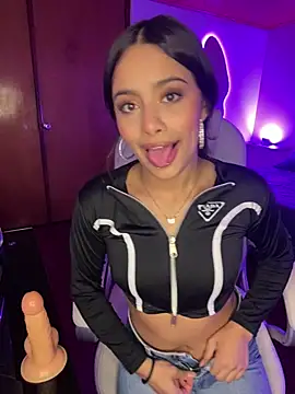 Snapshot of Dulce_pink18 chatting on 02-15-26, 04:14 Dulce pink18 online show from 02-15-26, 04:14