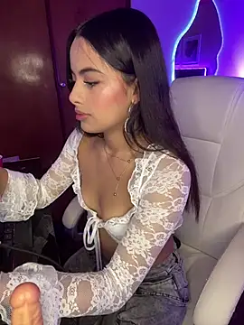 Snapshot of Dulce_pink18 chatting on 03-11-26, 05:30 Dulce pink18 online show from 03-11-26, 05:30