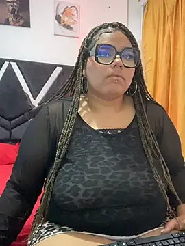 Snapshot of AlahiaFrequency chatting on 03-08-26, 10:24 AlahiaFrequency online show from 03-08-26, 10:24