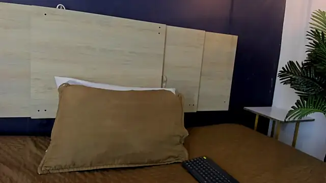 GrettaRouse online show from 07-17-26, 08:03