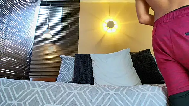 Snapshot of Damon_Salvarote_S chatting on 02-28-26, 07:48 Damon Salvarote S online show from 02-28-26, 07:48