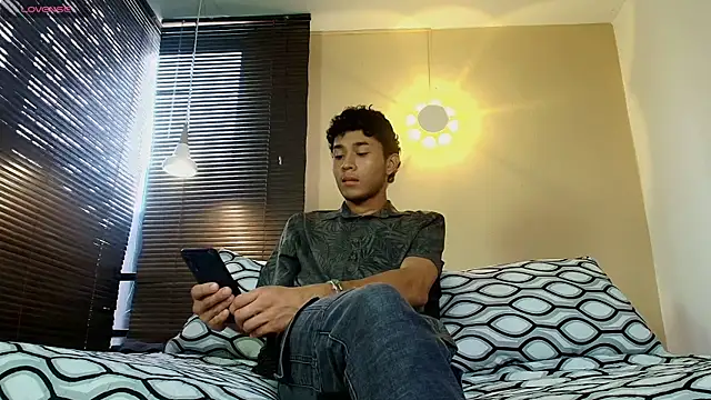 Damon Salvarote S online show from 04-07-26, 06:41