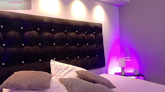 Aitana Oliveira online show from 02-19-26, 07:21