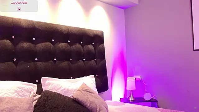 Aitana Oliveira online show from 03-17-26, 08:23