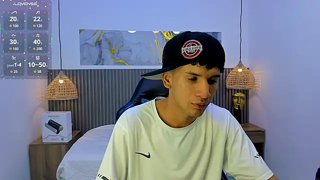 JDWhite18 online show from 07-27-26, 04:08