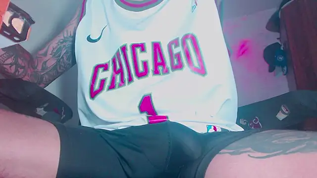 Snapshot of theskateboy chatting on 03-06-26, 07:05 theskateboy online show from 03-06-26, 07:05