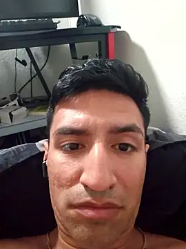 Snapshot of Yoloso33 chatting on 02-22-26, 10:03 Yoloso33 online show from 02-22-26, 10:03