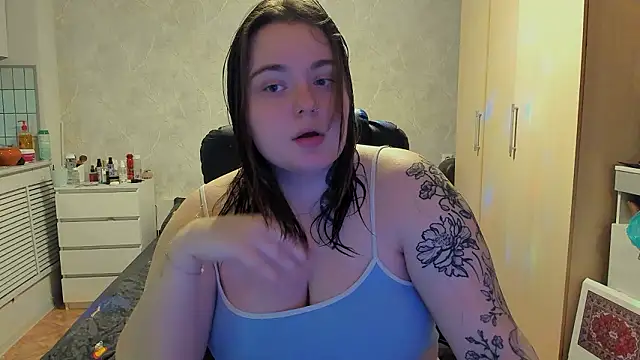 Snapshot of katya_idinax chatting on 02-08-26, 04:10 katya idinax online show from 02-08-26, 04:10