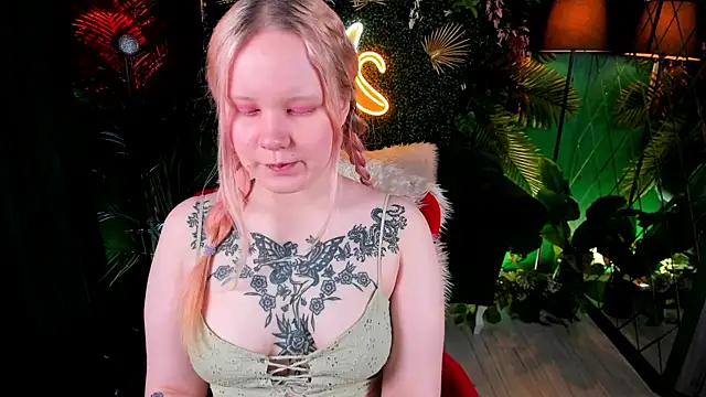 AnnieVibe online show from 04-27-26, 05:33