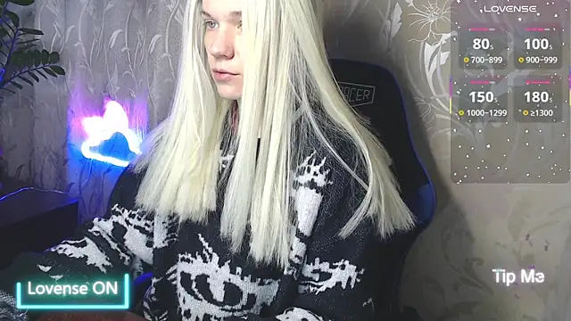 Shiny Victoria online show from 04-22-26, 08:17